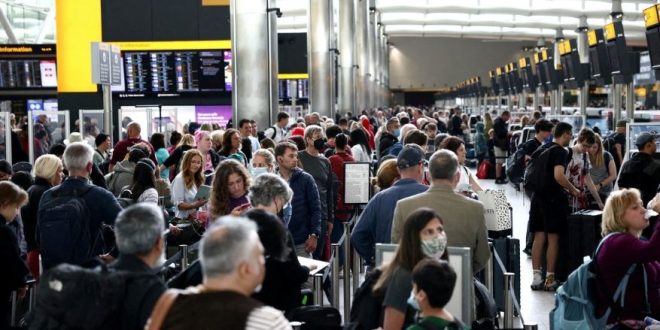 موجة من الإضرابات تشل المطارات الأوروبية .. إلغاء رحلات وطوابير في المطارات