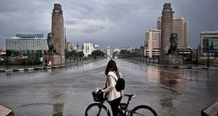 مصر تسمح للأجانب والمصريين بالتصوير الشخصي بالأماكن العامة مجاناً