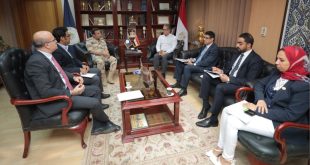 وزير السياحة يواصل اجتماعاته لمتابعة مستجدات الأعمال بالمتحف المصري الكبير