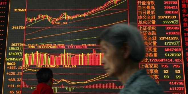 الأسهم الصينية تنخفض بعد تصاعد التوترات الجيوسياسية مع الولايات المتحدة