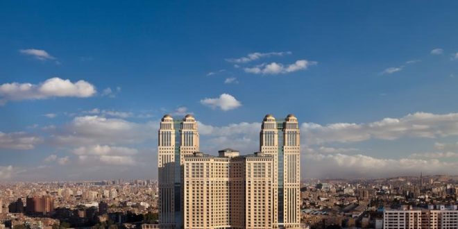 كورنيش النيل بجوار فندق فيرمونت بالقاهرة