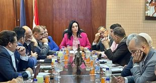 غادة شلبي تبحث الاستغلال السياحي للأماكن المحيطة بمحطات القطار السريع