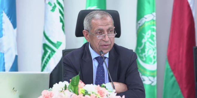 ة الدكتور إسماعيل عبدالغفار إسماعيل فرج رئيس الأكاديمية العربية