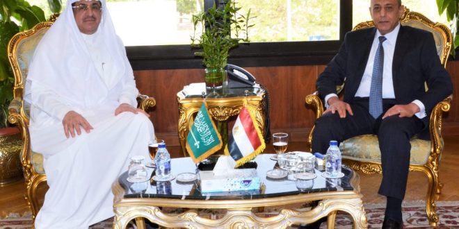 وزير الطيران يستقبل وزير الدولة السعودي لبحث تعزيز الشراكة فى النقل الجوى