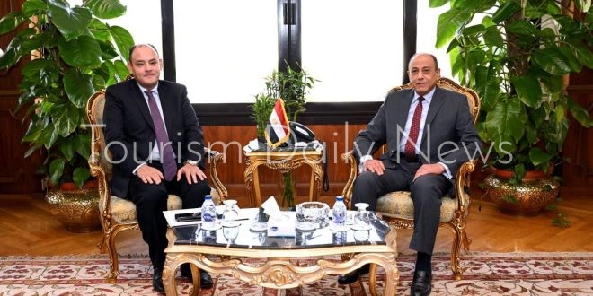 تنشيط حركة الشحن الجوي للصادرات المصرية مناقشات بين الطيران والصناعة