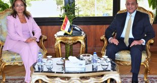 عباس يبحث التعاون مع مفوضة الطاقة والبنية التحتية بالاتحاد الإفريقي