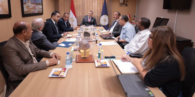 ماذا دار في اجتماع وزير السياحة مع ممثلي اللجان النقابية بـ"الأعلى للآثار"