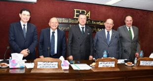 أحمد عيسى يستعرض مسودة الاستراتيجية الوطنية للسياحة مع جمعية رجال الأعمال