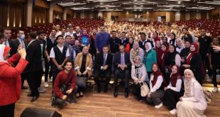 طلعت يطلع طلاب عين شمس على الفرص التكنولوجية للمنافسة في سوق العمل العالمي
