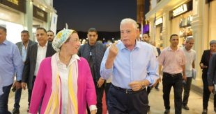 ياسمين فؤاد وخالد فودة يعلنان مدينة شرم الشيخ خالية من الأكياس البلاستيكية