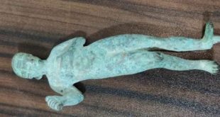 ضبط تمثال لأفروديت و 1753 قطعة أثرية بميناء نويبع البحري