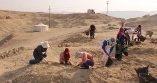 برنامج للتدريب على أعمال الحفائر يقود للكشف عن مقبرة من العصر البطلمي