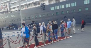 السفينة السياحية Queen Elizabeth