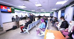 مكاتب البريد تشهد اقبالاً كبيراً على شراء كراسات شروط الإسكان الاجتماعي