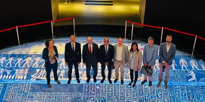 المتحف القومي للحضارة المصرية يستقبل وفدا من مؤسسة فريدريش ايبرت الألمانية