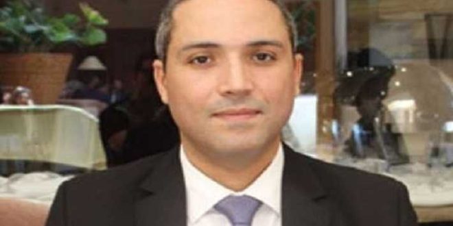 وزير السياحة يدعو لربط مطار توزر بالخطوط الدولية .. وتعزيز مطارين