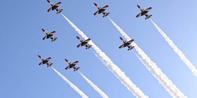 عرض الغردقة الجوى ينطلق بمشاركة النجوم الفضية وفريق الألعاب البريطانى
