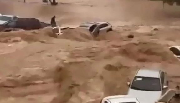 هيئة الأرصاد تحذر من سيول في مصر على غرار الموجة المرعبة في جدة