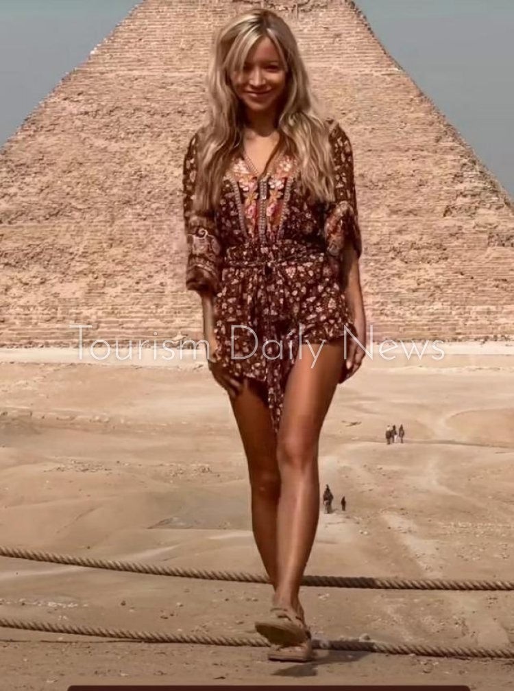 صور السائحة وهي تخلع ملابسها أمام الأهرامات تثير جدلاً على السوشيال ميديا