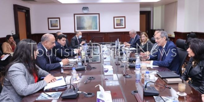 وزيرا قطاع الأعمال والاتصالات يبحثان تعزيز التعاون في التحول الرقمي