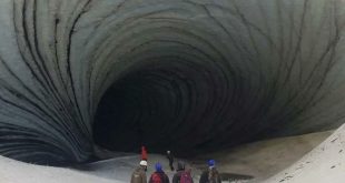 مصرع سائح برازيلي بعد سقوط لوح جليدي فوق رأسه في أحد الكهوف بجزيرة أوشوايا