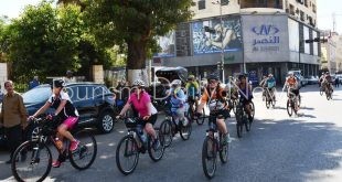 السياحة البريطانية تنعش الصعيد .. أكبر رحلة بالدراجات من أسوان للأقصر