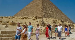 سوء إدارة مكاتب تنشيط السياحة وإضافة 3200 جنيه رسوم بوابة العمرة بالنواب