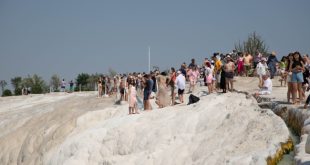 باموكالي التركية تستقبل 2 مليون سائح في 11 شهراً