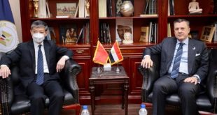دفع الحركة السياحية الوافدة من الصين لمصر محور مباحثات عيسى وسفير بكين