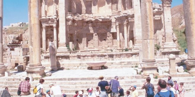 الأردن : توقعات بانتعاش حركة السياحة خلال فترة “الأعياد” ورأس السنة