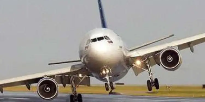 إخلاء طائرة بمطار جون كينيدي بنيويورك بسبب دخان في جهاز لابتوب