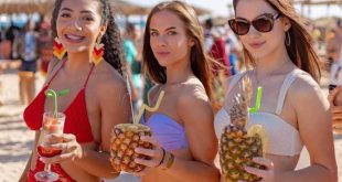 ملكات جمال العالم للسياحة والبيئة للمراهقات يزرن شواطئ جزيرة الجفتون