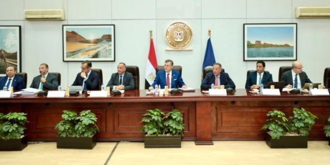 وزير السياحة والآثار يترأس اجتماع مجلس إدارة هيئة المتحف المصري الكبير