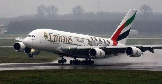 طيران الإمارات