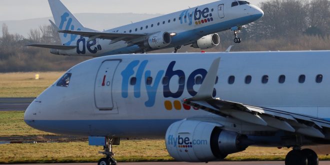 إفلاس ثاني شركة طيران بريطانية .. Flybe تصدم مئات الركاب وتتركهم عالقين