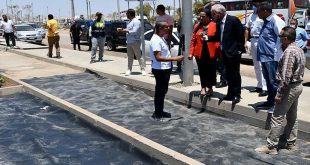 إنشاء ممشى سياحي ورفع كفاءة شارع 9 في مرسى علم