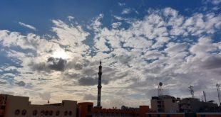 سحب متفرقة تؤثر على سطوع الشمس في الأقصر
