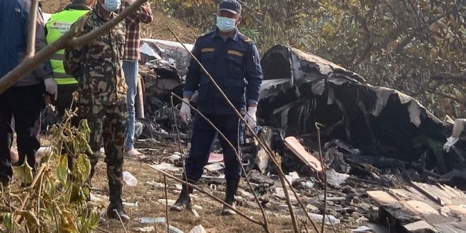 الشرطة النيبالية : العثور على 67 جثة بحطام الطائرة المنكوبة
