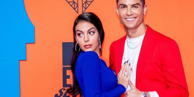 فيديو لجورجينا في برج المملكة بالرياض يكشف تخطيط رونالدو لحفل زفافه