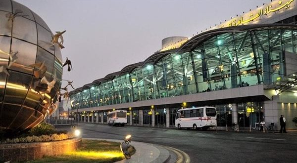 الطيران المدني تفتتح محطة جديدة للطاقة الشمسية بمطار القاهرة لدعم التحول