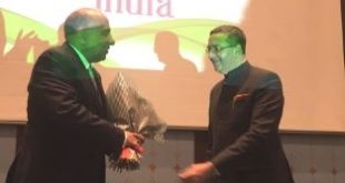 وزير قطاع الأعمال يشارك في احتفال سفارة الهند بالعيد 74 للجمهورية