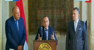 وزيري يشيد بالتعاون الأمريكي ويؤكد : مصر لن تفرط في القطع الأثرية المهربة