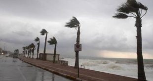 عواصف شديدة تعيق الرحلات البحرية في شمال بحر إيجة