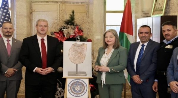 الولايات ‏المتحدة تعيد قطعة أثرية نادرة لفلسطين .. عُثر عليها في أمريكا