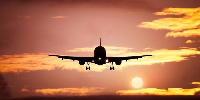 إقلاع طائرة بعد نسيان 50 راكباً في حافلة على مدرج مطار كيمبيجودا بالهند