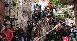 احتفالات رغم الأزمات .. لبنانيون يحيون "كرنفال الزامبو"