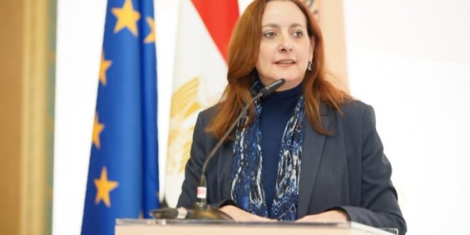 د. شريفة شريف المدير التنفيذي للمعهد القومي للحوكمة والتنمية المستدامة