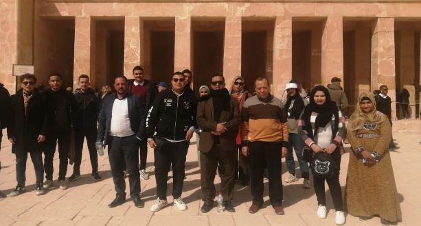 السياحة تنظم رحلة توعوية لطلاب سوهاج لعدد من الأماكن الأثرية بالأقصر