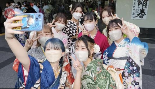 شركات الطيران اليابانية تخفف القيود المتعلقة بارتداء الكمامات 13 مارس