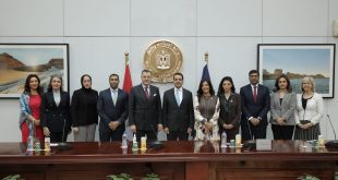 عيسي يبحث زيادة حركة السياحة الوافدة لمصر مع وفد الغرفة الأمريكية البحريني